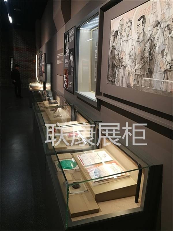 最新博物館展柜分類圖片